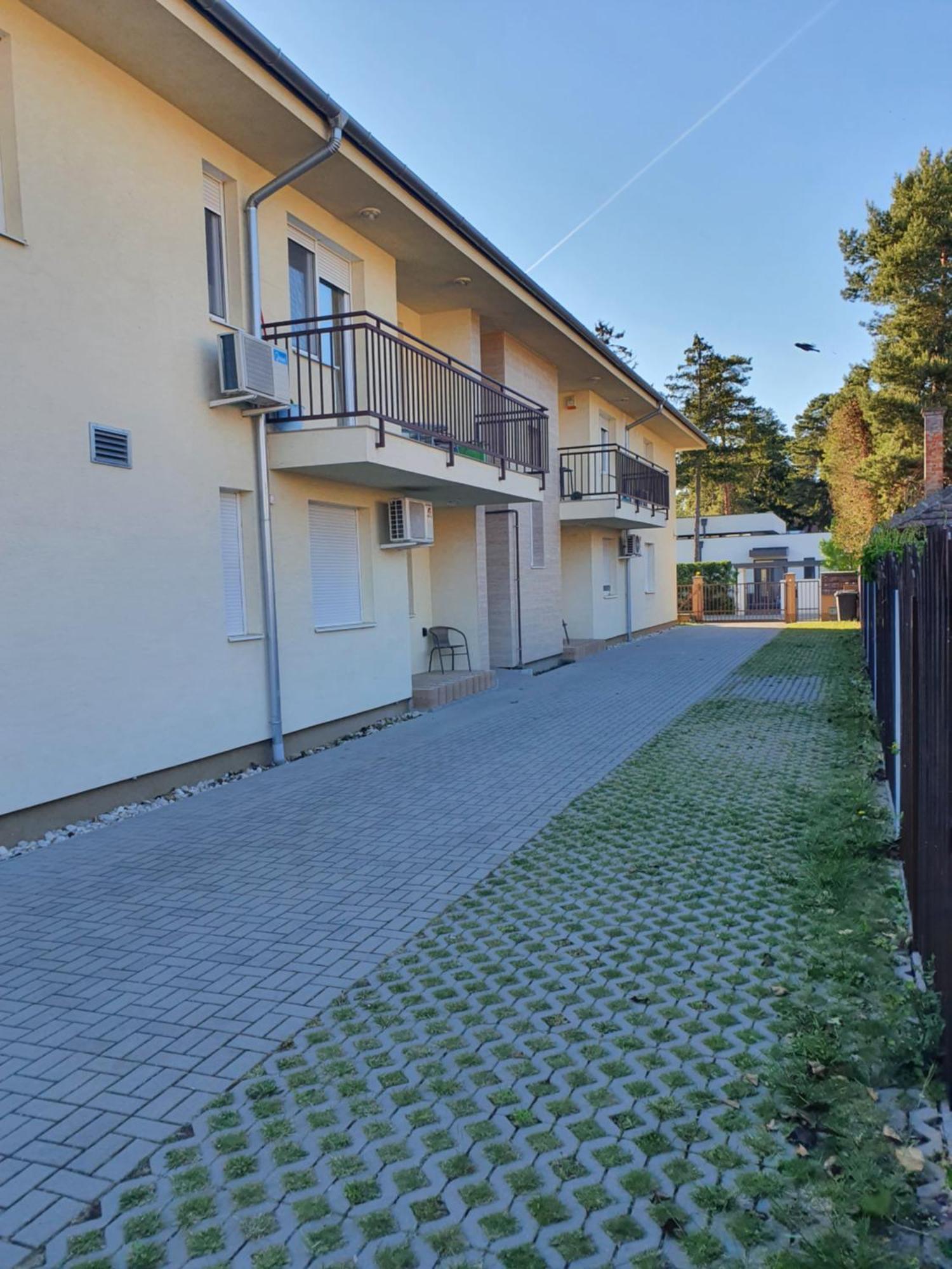 Mandara Wellnes Apartmanok 希欧福克 外观 照片